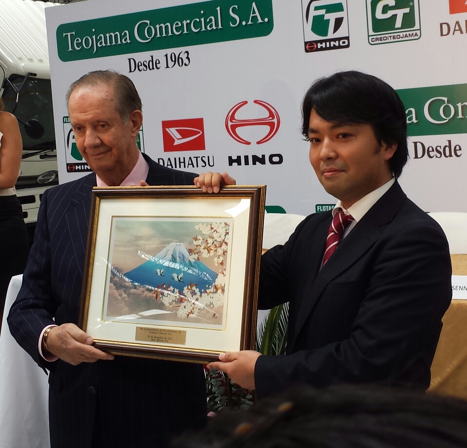 Hino Motors y Toyota Tsusho reconocen la labor de Teojama Comercial